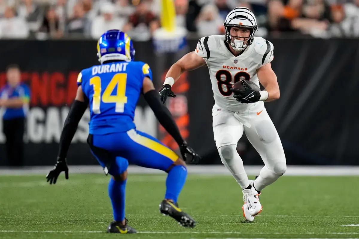 Sep 25, 2023; Cincinnati, Ohio, USA; Cincinnati Bengals tight end Drew Sample (89) makes a catch in the fourth quarter of the NFL Week 3 game between the Cincinnati Bengals and the Los Angeles Rams at Paycor Stadium.